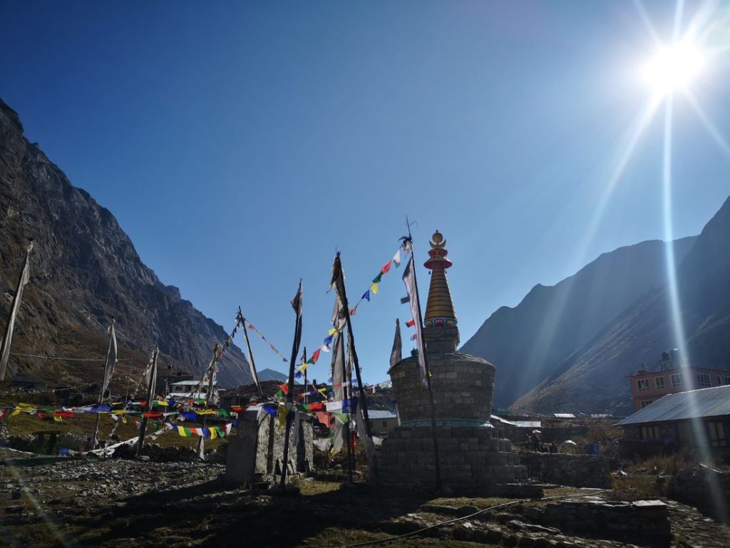 Stupa en route in langtang
