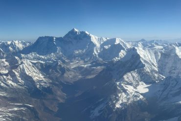 everest mountain flight