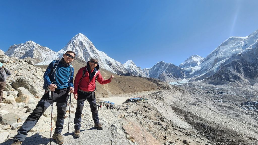 Arriving at Gorak Shep under clear skies and beautiful weather.