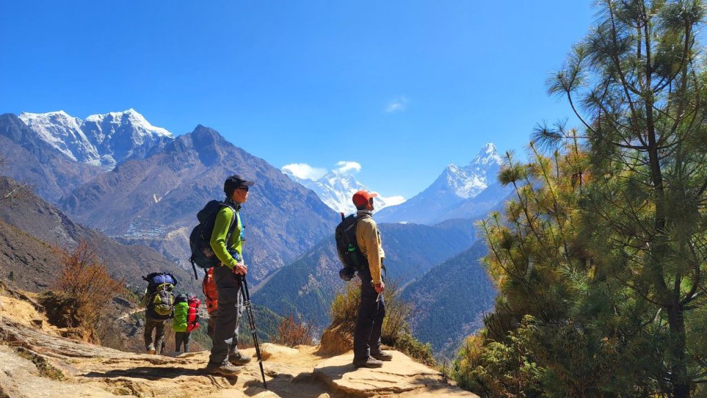 Crystal-clear weather during the autumn Everest Base Camp Trek.