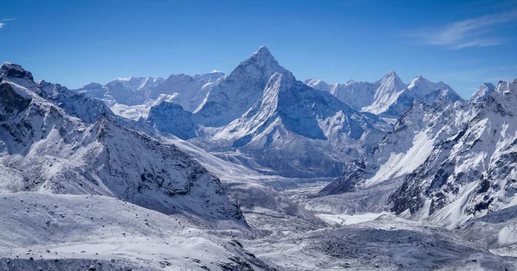 Best Time for the Everest Base Camp Gokyo Lake Trek